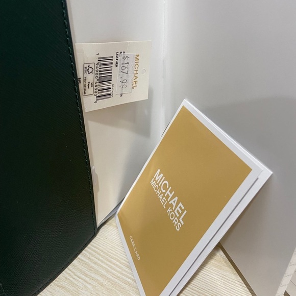 Michael Kors Green Notebook - Picture 3 of 6